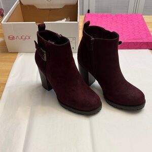 Sugar Women's burgundy/purple Chuck Heeled Boots 6.5 excellent comfort